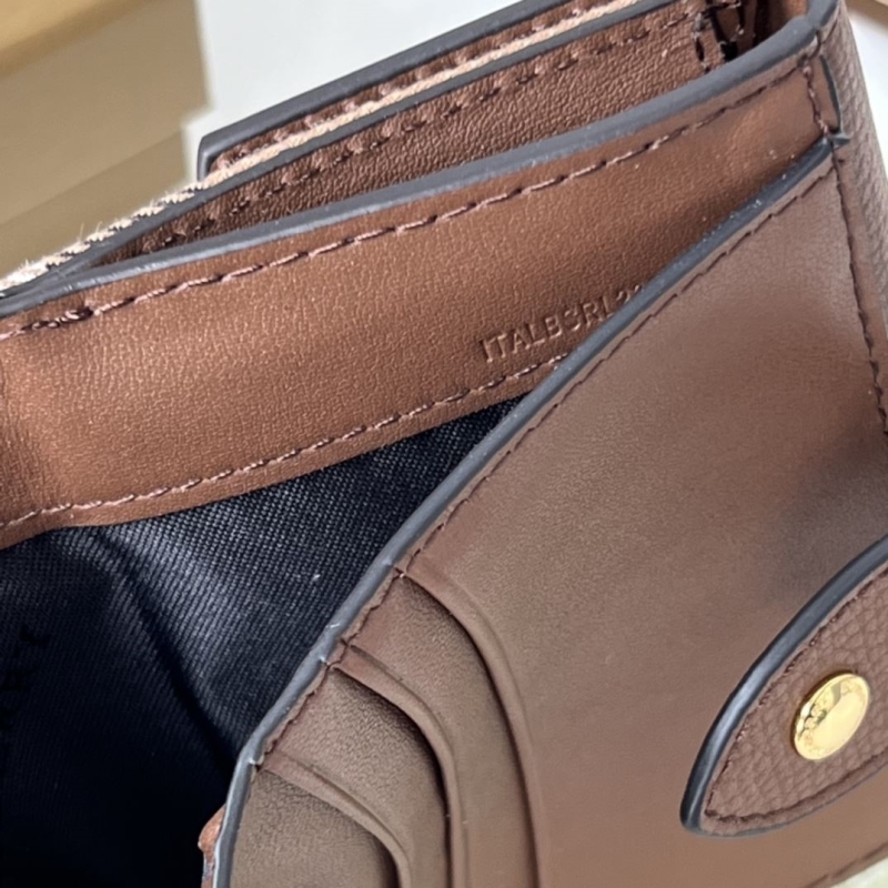 Bv*b*rry wallets